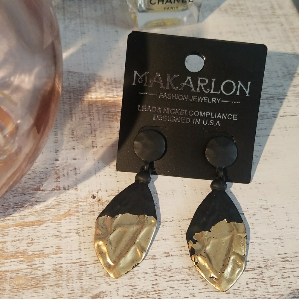 ⬇💥SALE!💥 Textured Metal Fashion Post Earrings